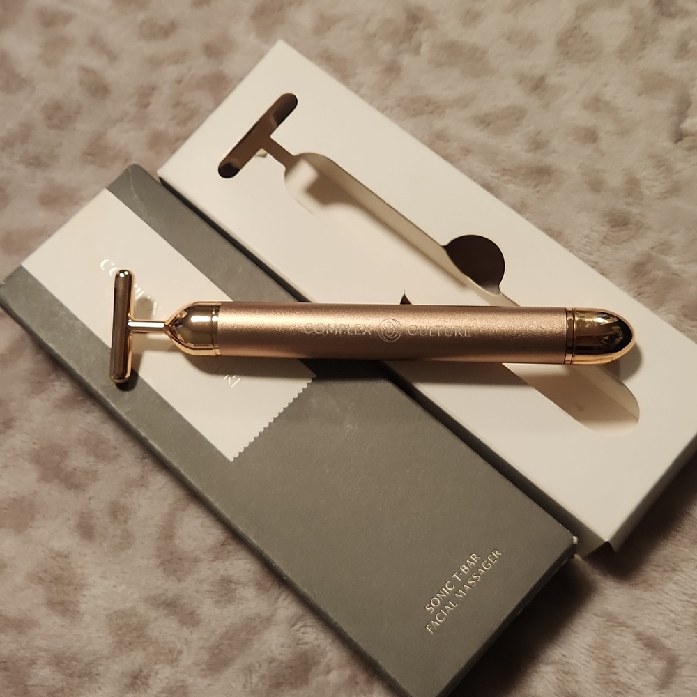 FACIAL MASSAGER NEW ✅️ - Picture 3 of 3